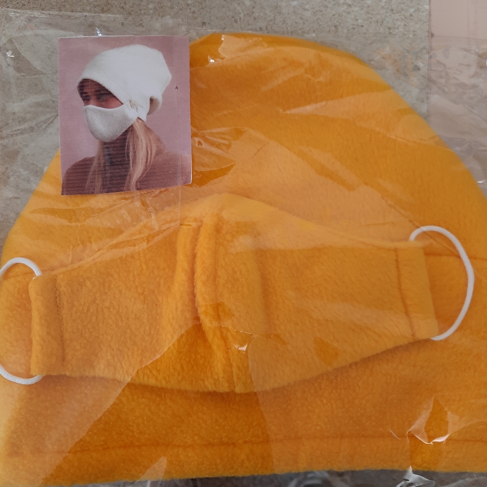 Hood/mask